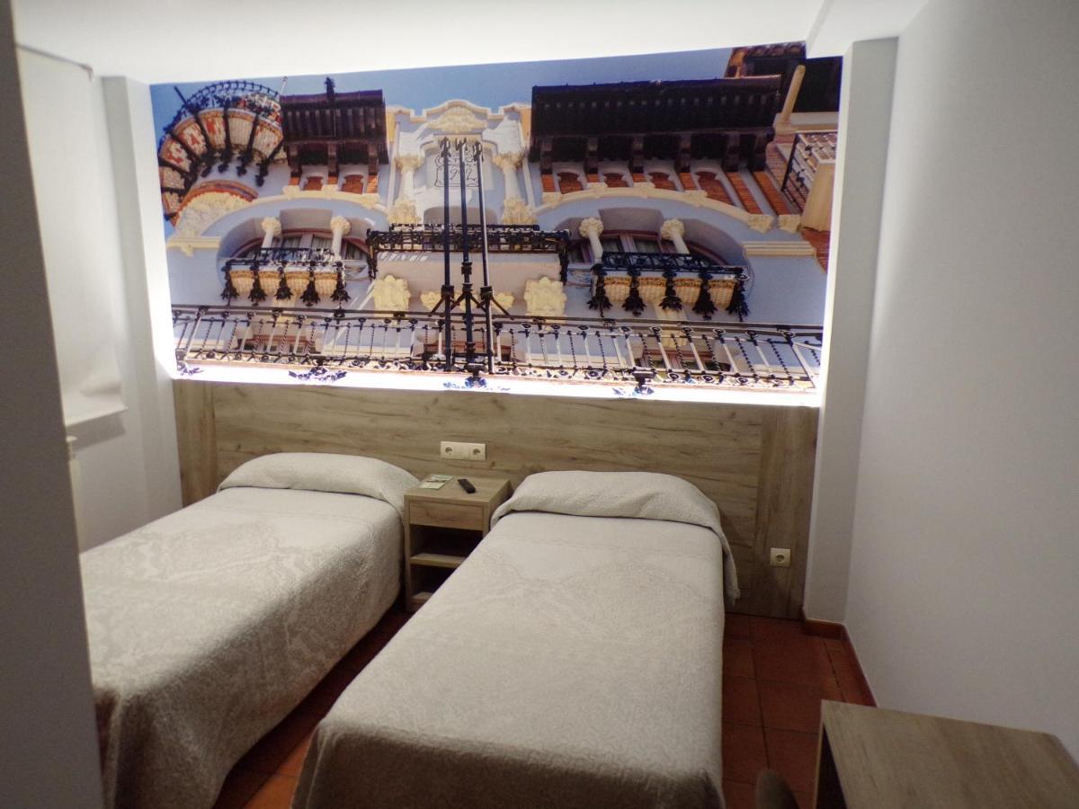 Hostal Serruchi Teruel Ngoại thất bức ảnh