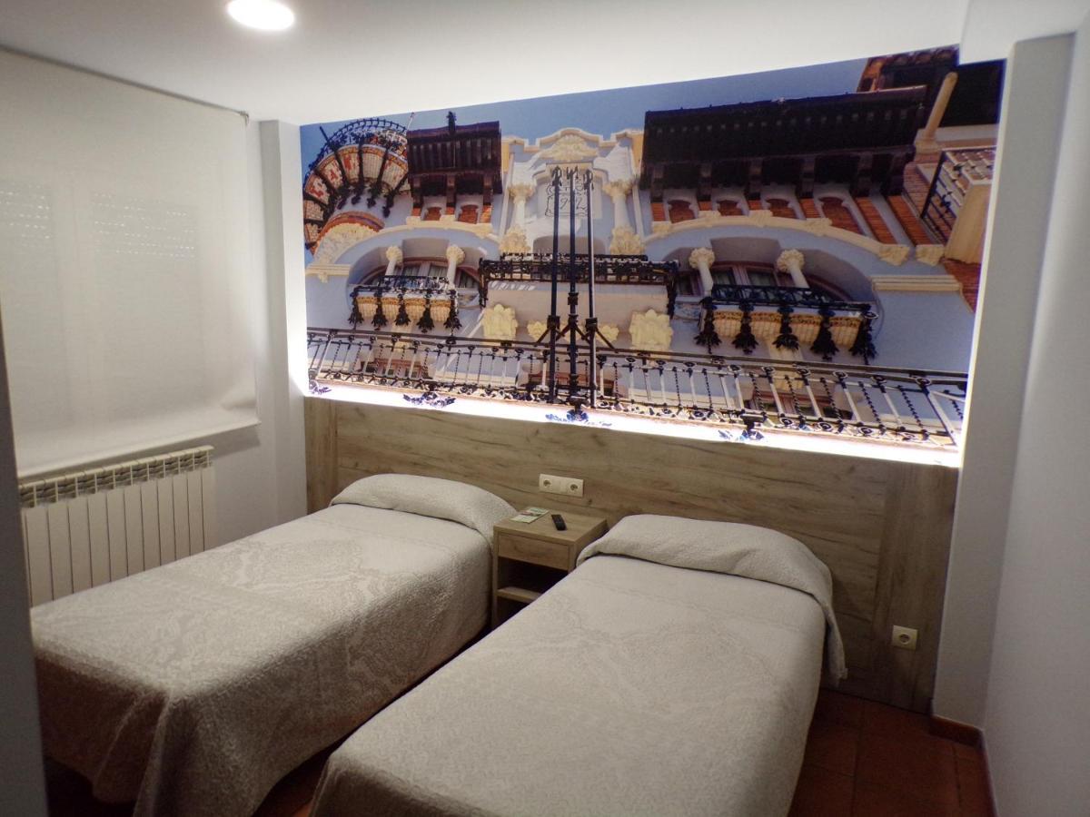 Hostal Serruchi Teruel Ngoại thất bức ảnh