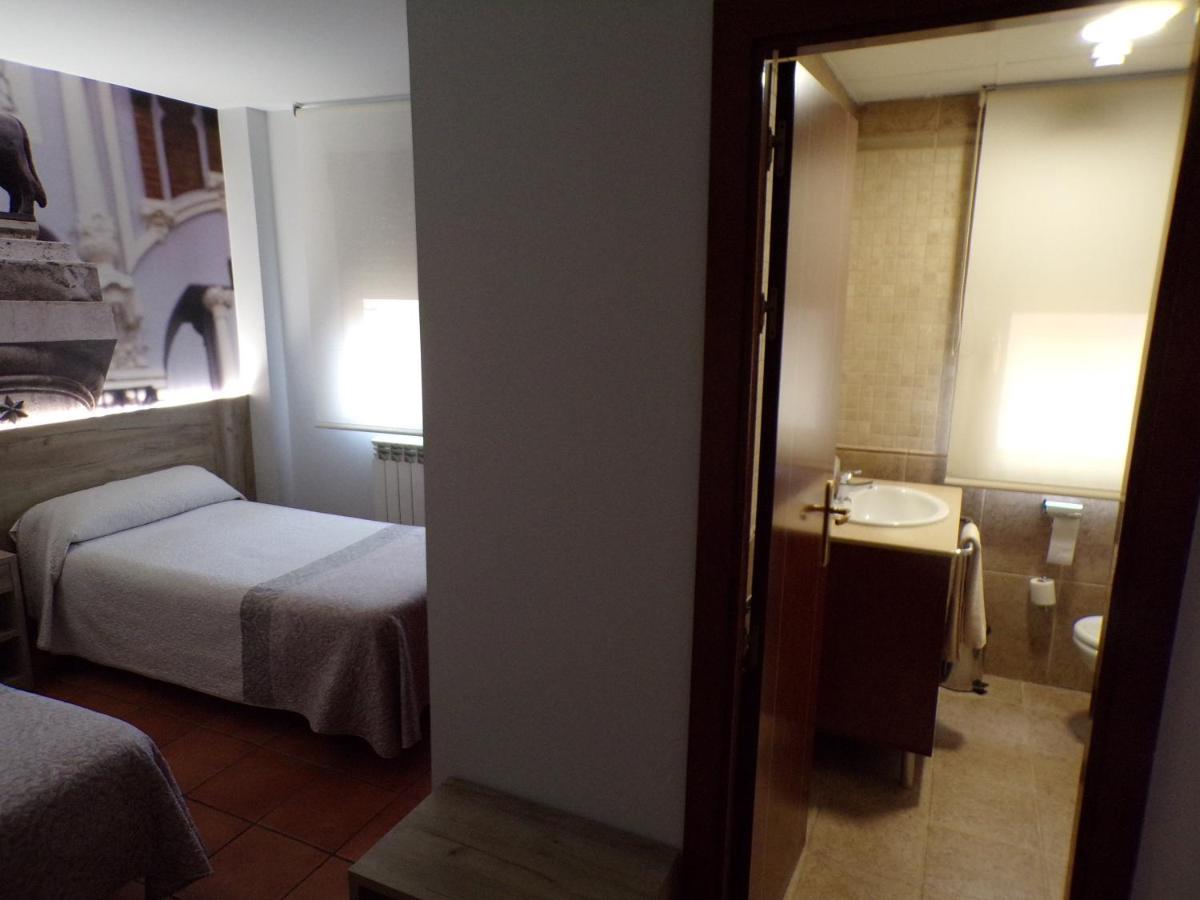Hostal Serruchi Teruel Ngoại thất bức ảnh